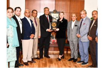 Latvia envoy visits ICCI to boost trade