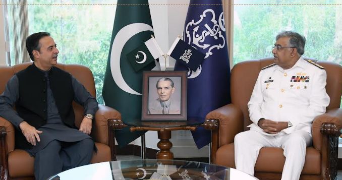 Federal minister for maritime affairs visits naval headquarters