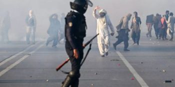 Political showdown looms in Pakistan