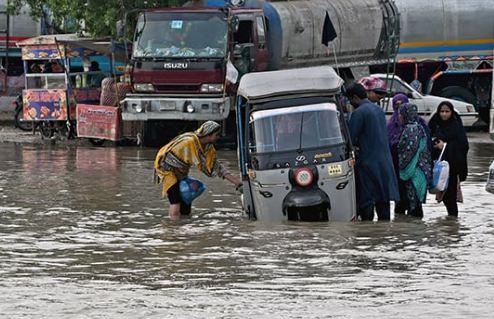 Karachiites' woes persist as fresh spell batters rain-hit city