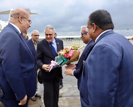 DPM Ishaq Dar arrives in Dhaka