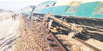 Jaffer express train derails