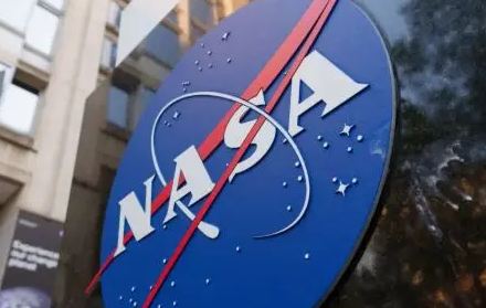 Nasa to build nuclear reactoron Moon by 2030