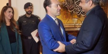 Pakistan-US vow to jointly tackle terrorism