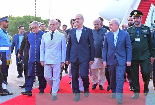 PM Shehbaz Welcomes Iranian President on Official Visit