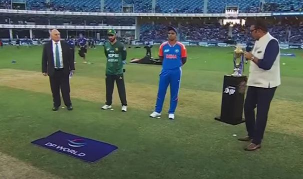 Pakistan win toss, opt to bat first in high-stakes Asia Cup clash against India