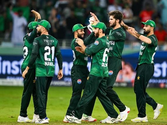 Green shirts defeat Bangladesh: Asia Cup crescendo: it's India vs Pak for the title