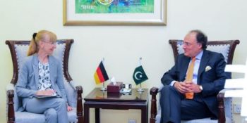 German envoy meets finance minister to boost ties