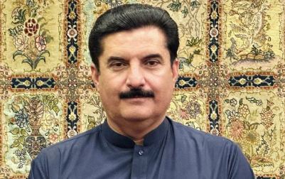 Governor Kundi calls for unity, advises CM Afridi to foster cooperation with centre