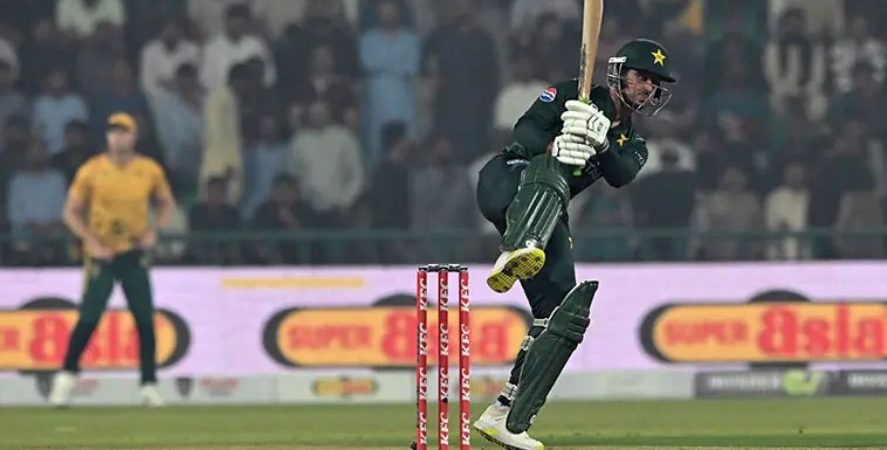 Saim smashes half century, pacers run riot as Pakistan thrash South Africa to level T20I series