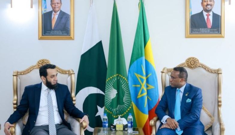 Atta Tarar appreciates outgoing Ethiopian Envoy for his remarkable diplomatic services