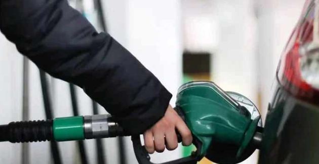 Petroluem prices expected to drop by up to Rs6.10 per litre from tomorrow