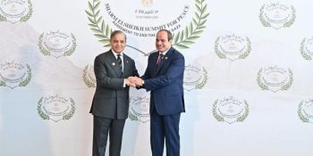 Egypt's president welcomes PM Shehbaz at Sharm El-Sheikh