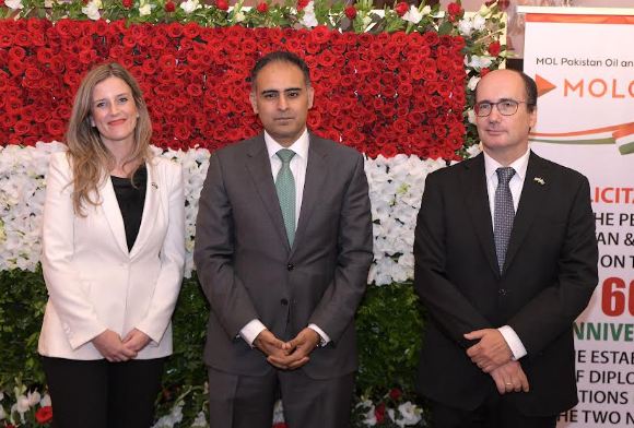 Pakistan, Hungary vow to strengthen bilateral ties