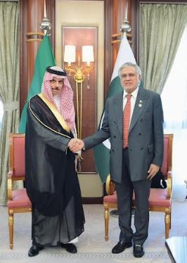 Dar, Saudi FM discuss bilateral ties, regional developments