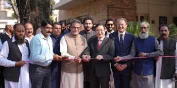 Chinese Consul General visits Farooq Riaz museum in Gujrat