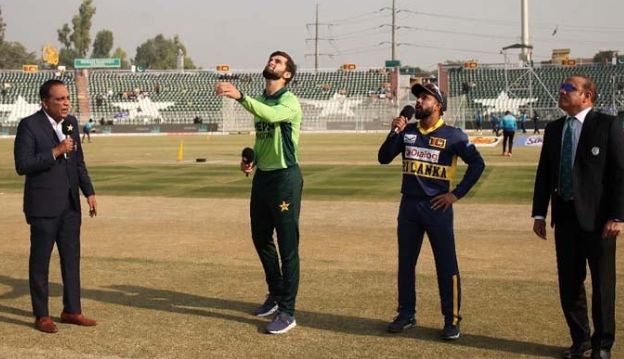Pakistan win toss, decide to bowl first against Sri Lanka in third ODI