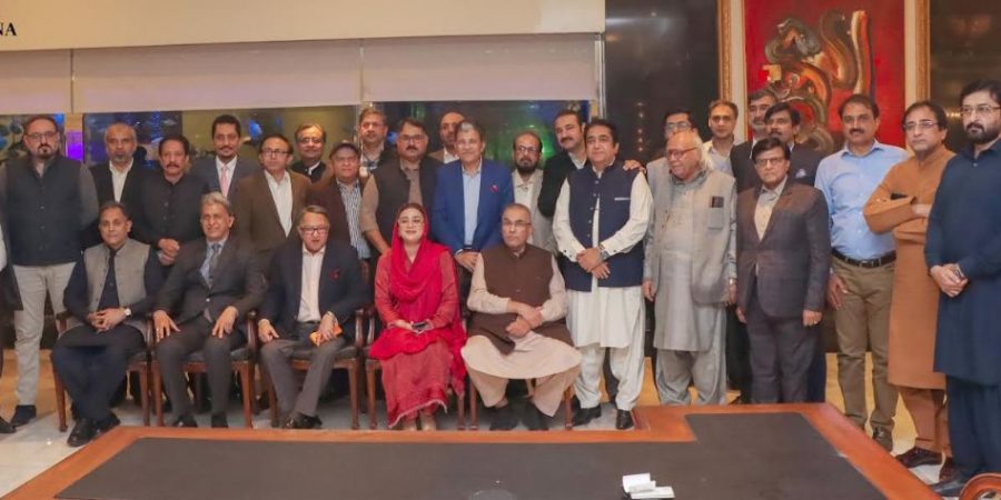 Punjab Info minister hosts APNS executives at Lahore dinner