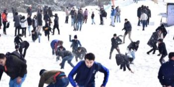 Clouds-sun hide & seek at Ayubia as horse riders, cash in on snowfall buzz at Galiyat