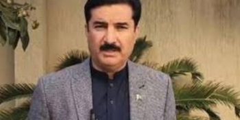 Governor visits residence of Shah Farman to offer condolence