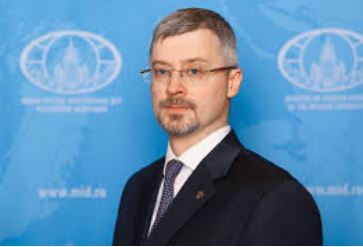 Russian diplomat highlights progress in Russia-Pakistan cooperation to students