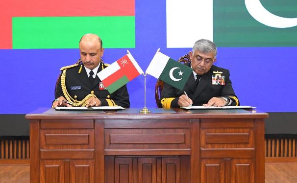 Pakistan, Oman navies sign information sharing deal to boost security