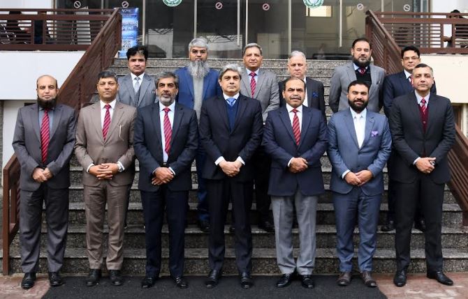 Chairman HEC visits tech university to review rapid progress