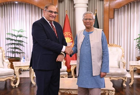Pakistan HC meets Bangladesh chief advisor to boost bilateral ties