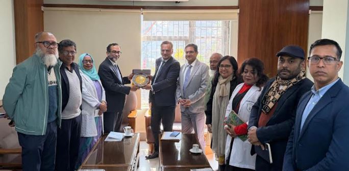 COMSATS Rector promotes Pakistan-Bangladesh research, AI at Dhaka conference