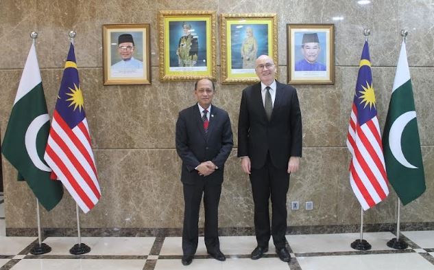 Australian envoy pays courtesy call on Malaysian counterpart