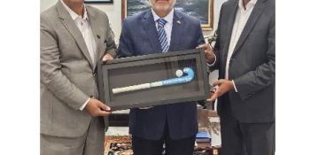 Hockey legends honor Turkish Ambassador in Islamabad