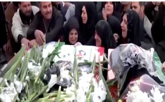 Iran says ready for war and dialogue as Trump weighs response to crackdown