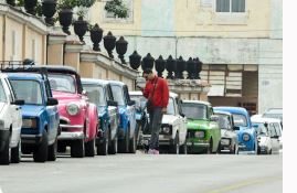 Cuba confirms 'communications' with US, but says no negotiations yet