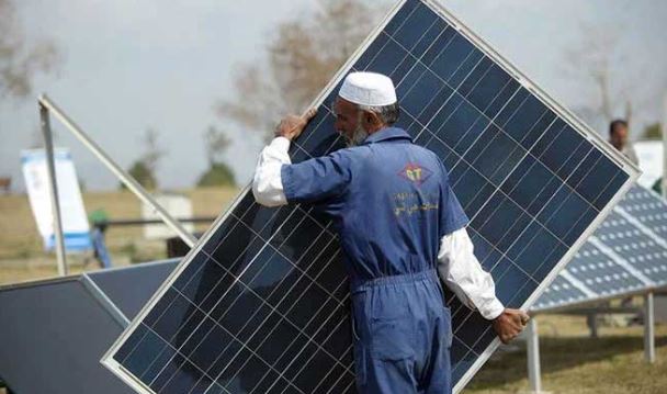 PM Shehbaz takes notice of Nepra's new regulations abolishing net metering