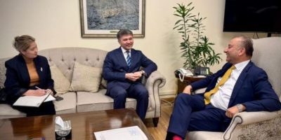 Kazakhstan envoy meets climate minister