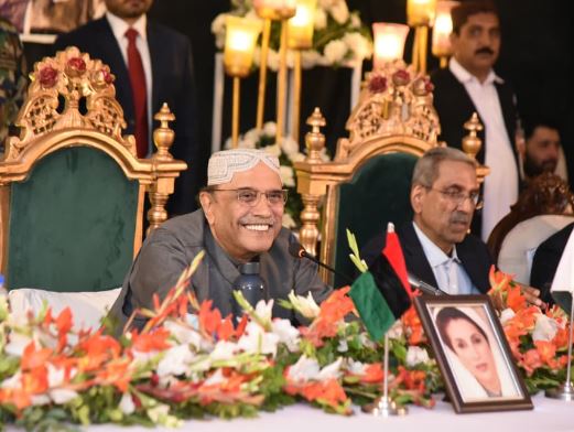 President Zardari reaffirms commitment to economic recovery, unity