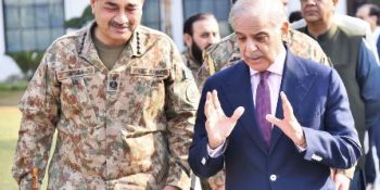 PM visits GHQ, briefed on Afghan border situation