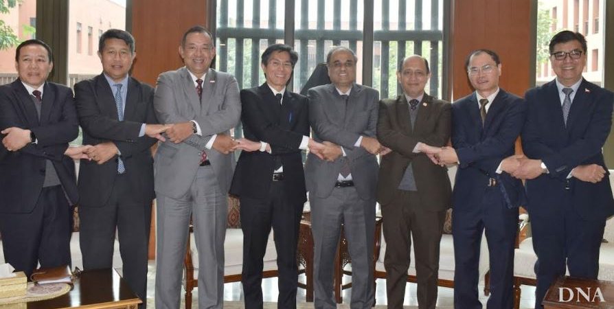 Thailand hands over the ASEAN Committee chairmanship to Indonesia