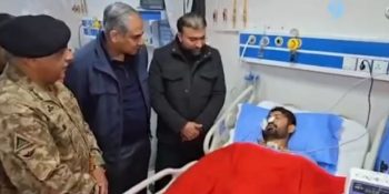 Naqvi, Bugti visit injured police jawans