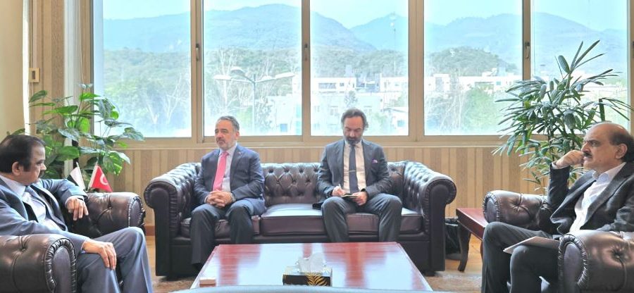 Pak-Turkey discuss regional security and cooperation