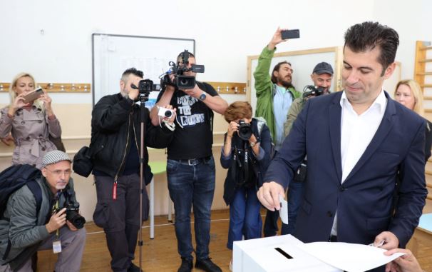 Bulgaria votes to elect new parliament