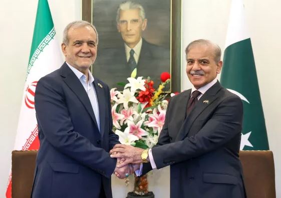 PM Sharif, Iran President discuss ceasefire, Islamabad talks