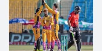 Zalmi thrash hapless Qalandars to go top