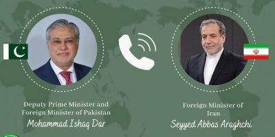 Iran, Pakistan FMs vow to boost regional peace efforts