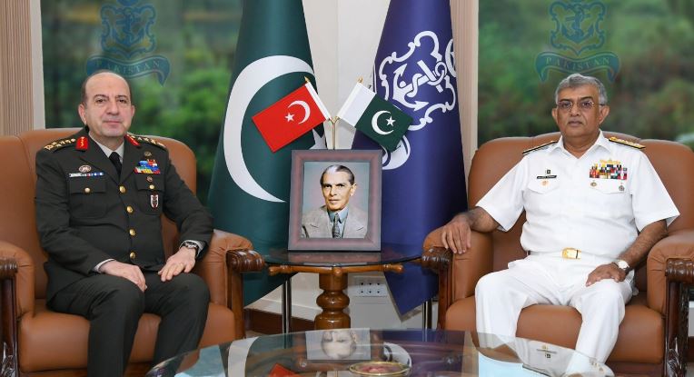 Turkish general visits Pakistan Navy Headquarters