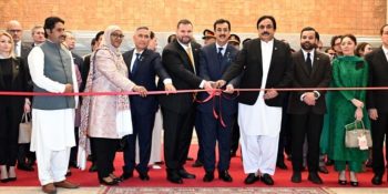 Gillani hails Romania for Pakistan’s anthem first choral score