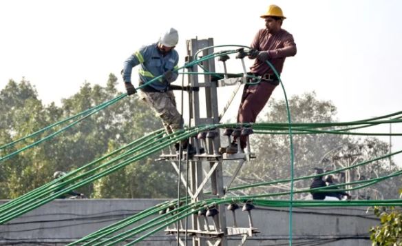 Govt announces end to loadshedding after LNG arrival