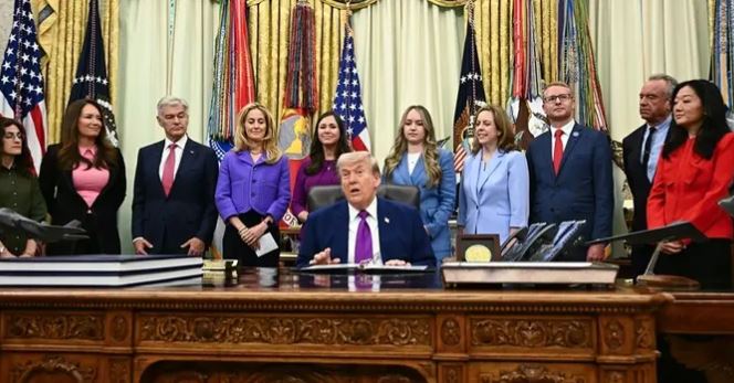 Trump says US-Iran ceasefire on ‘life support’ after rejecting Tehran’s ‘stupid’ response
