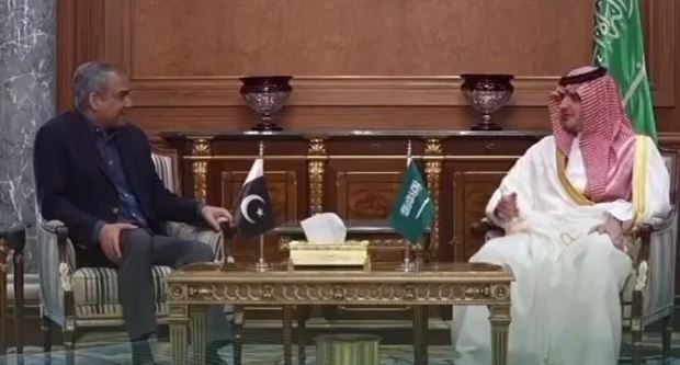 In meeting with Naqvi, Saudi counterpart lauds Pakistan's regional de-escalation efforts