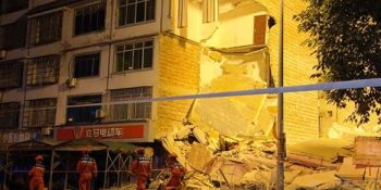 5.2-magnitude quake kills two in south China